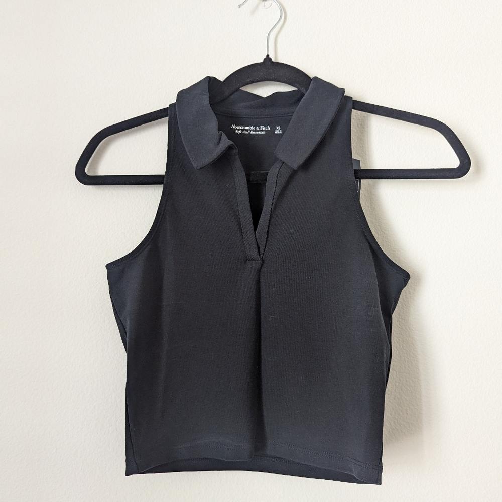 **NWT** Abercrombie Soft A&F Essentials collared tank